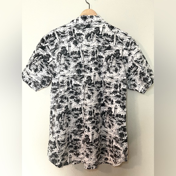 Columbia All Over Print Lighthouse Sail Boat Medium Short Sleeve Button Down - Picture 4 of 4